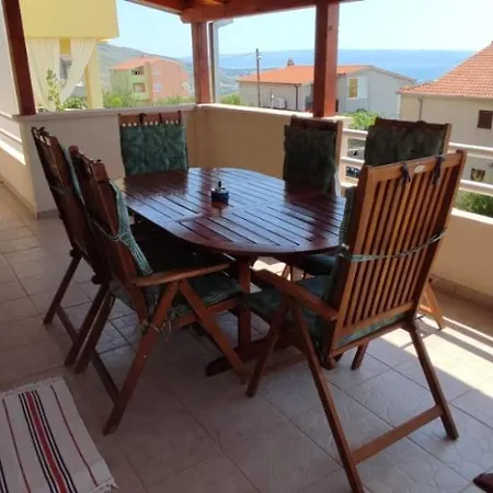 Split Hills Sea View Apartman *
