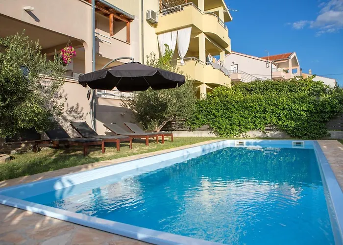 Split Hills Sea View